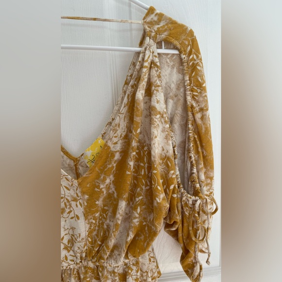 Free People Women’s Floral Top, Size Small - Picture 5 of 7